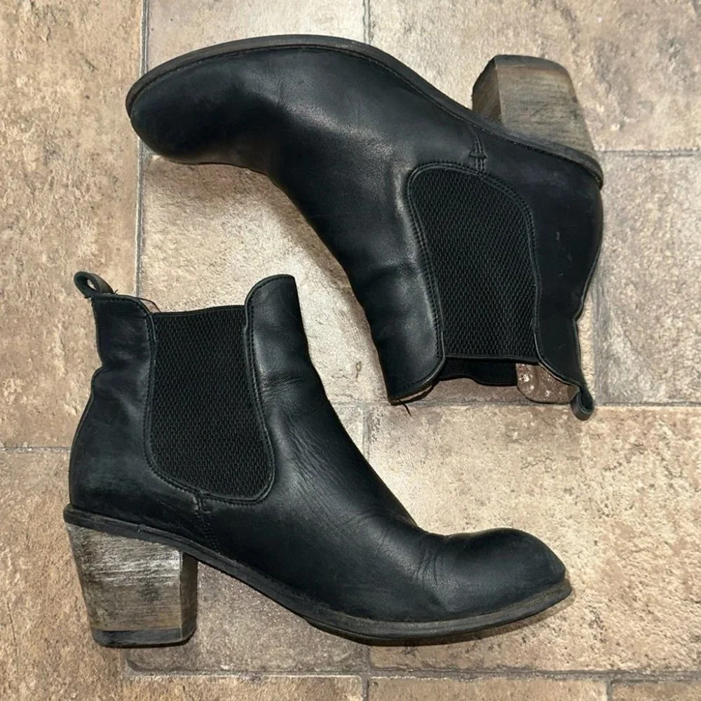 Gravitypope Leather Ankle boot Size 40